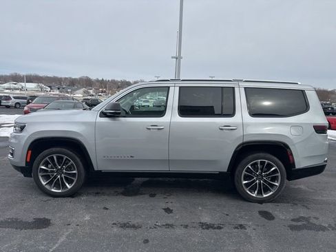 Used 2023 Jeep Wagoneer Series III w/ Premium Group I image 5