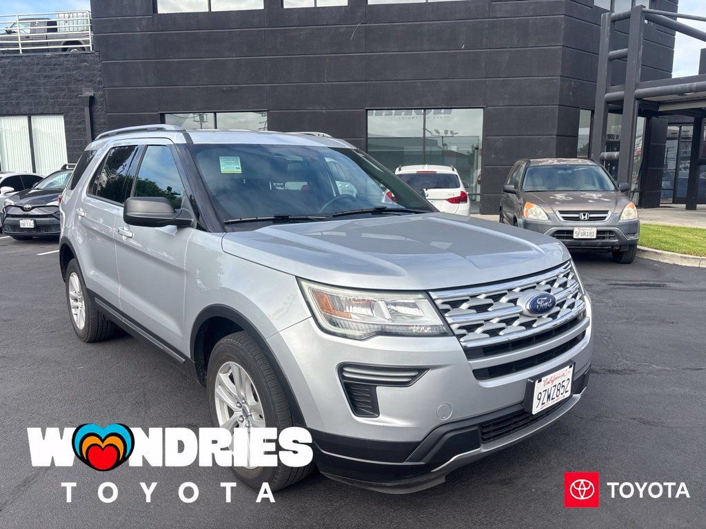 Used 2018 Ford Explorer XLT AWD/4WD image 1