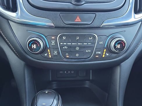 Used 2019 Chevrolet Equinox LT image 11