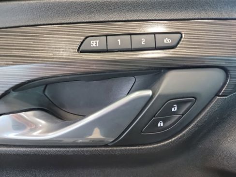 Used 2018 GMC Terrain SLT w/ Preferred Package AWD/4WD image 17