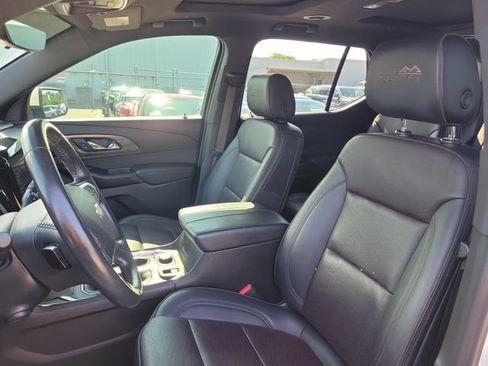 Certified 2022 Chevrolet Traverse High Country FWD image 22