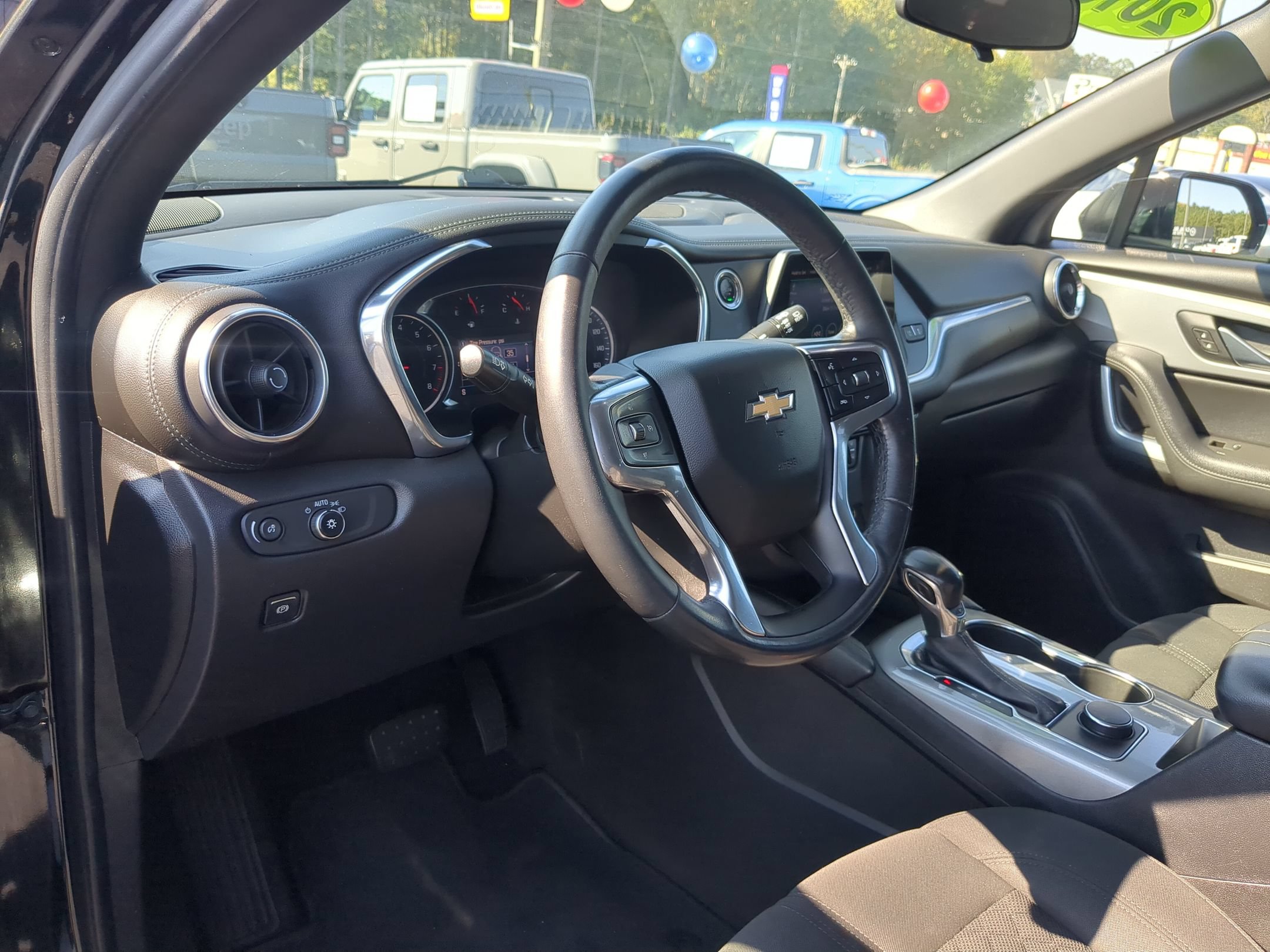 Used 2019 Chevrolet Blazer LT FWD image 13