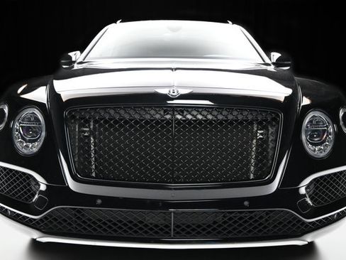 Used 2019 Bentley Bentayga image 37