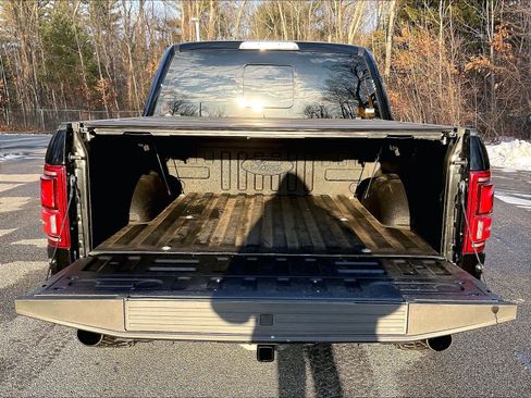 Used 2018 Ford F150 Raptor w/ Equipment Group 802A Luxury image 31