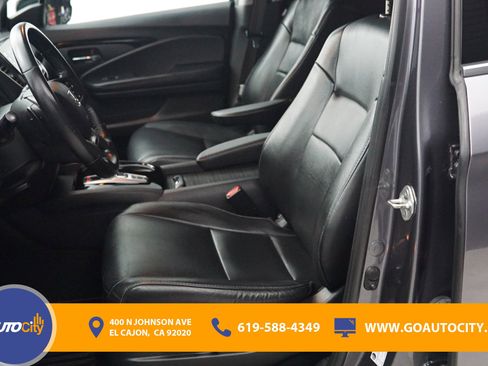 Used 2019 Honda Pilot Touring image 9