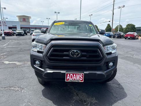 Used 2023 Toyota Tacoma SR5 w/ Technology Package AWD/4WD image 3