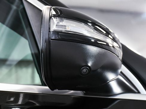 Used 2025 Mercedes-Benz GLS 450 4MATIC image 89