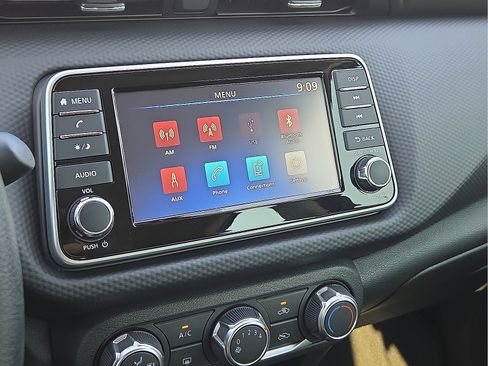 Used 2025 Nissan Kicks Play S FWD image 16