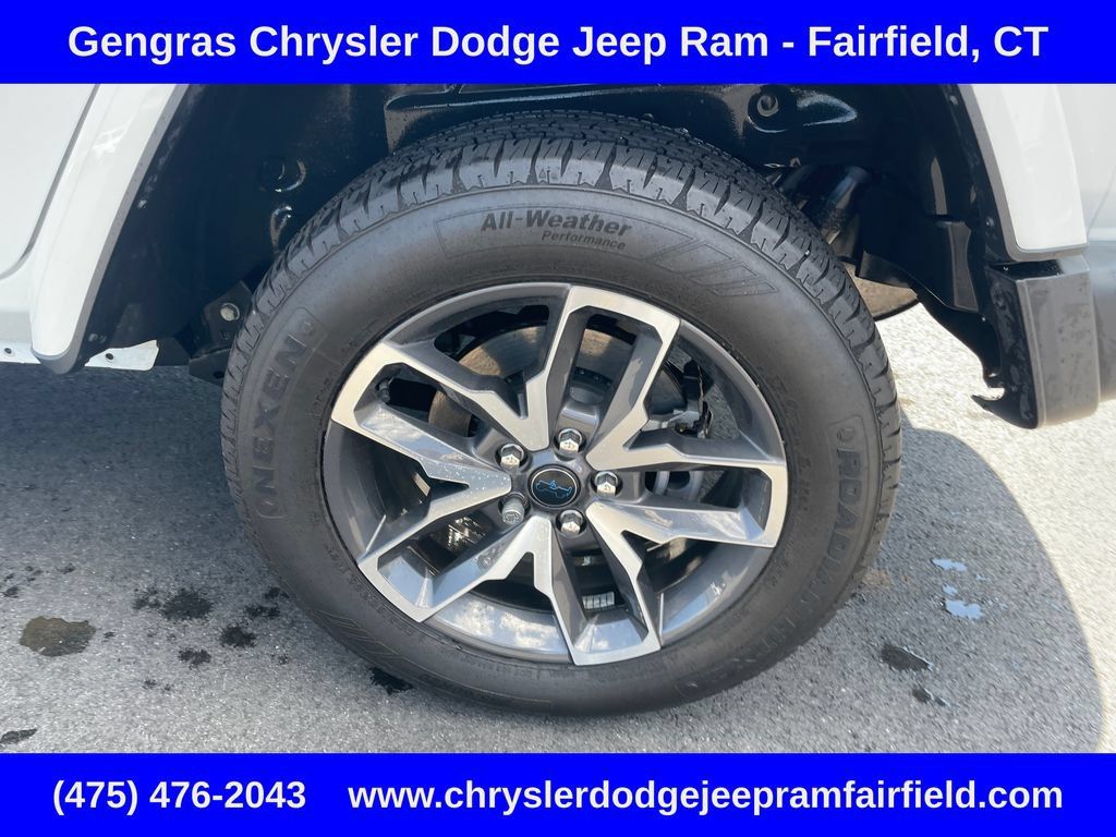 Certified 2024 Jeep Wrangler Unlimited w/ Convenience Group AWD/4WD image 12
