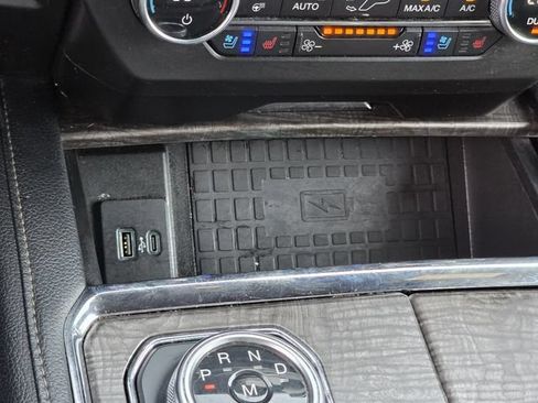 Used 2021 Ford Expedition Limited RWD image 26