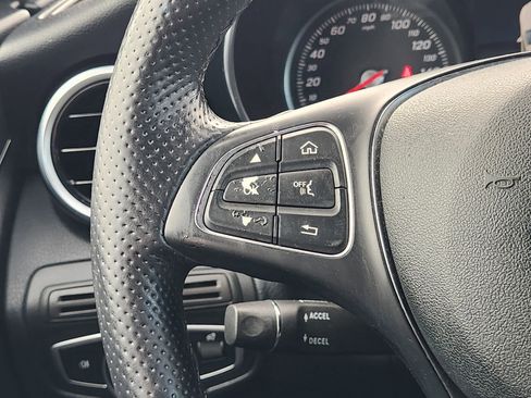 Used 2019 Mercedes-Benz GLC 300 4MATIC image 27