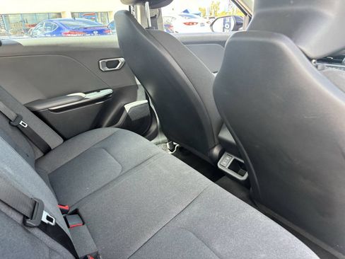 Used 2025 Kia K4 FWD image 11