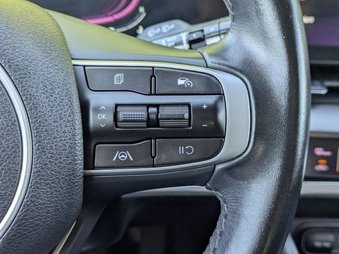 Used 2024 Kia Sportage EX FWD image 29