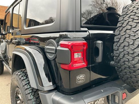 Used 2022 Jeep Wrangler Unlimited Rubicon w/ Xtreme Recon 35" Tire Package image 21