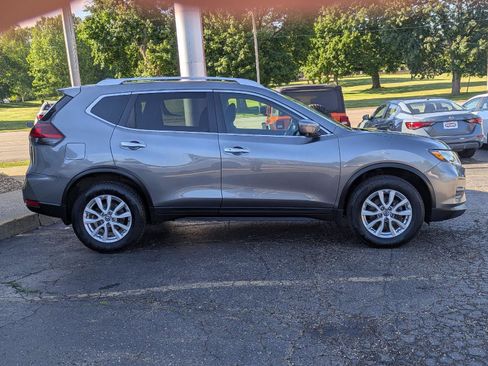 Used 2018 Nissan Rogue SV w/ Sun & Sound Touring Package AWD/4WD image 9