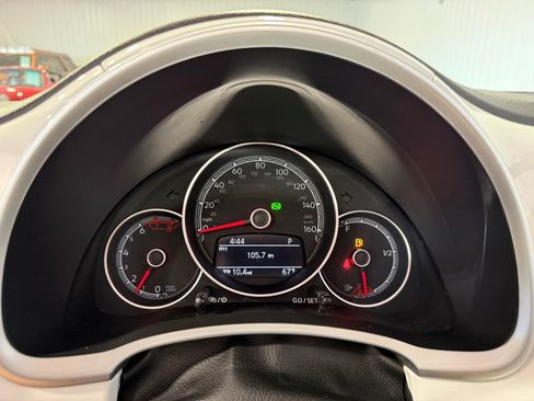 Used 2019 Volkswagen Beetle 2.0T S FWD image 27