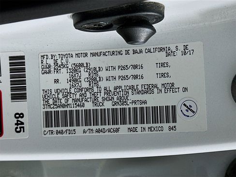 Certified 2017 Toyota Tacoma TRD Off-Road w/ Tow Package (A/T) image 30