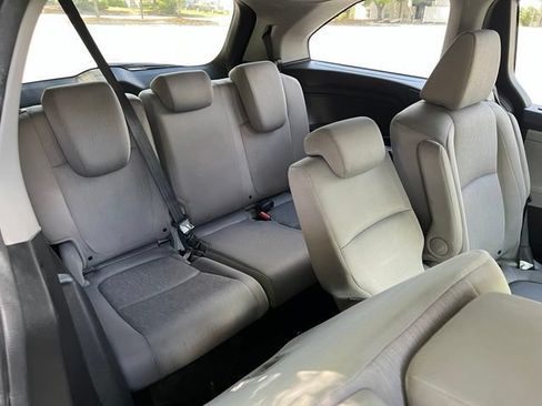 Used 2018 Honda Odyssey EX image 23