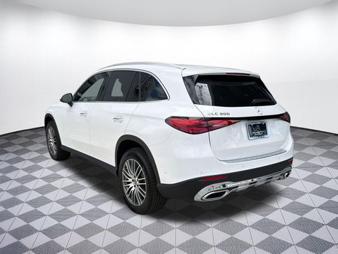 Used 2026 Mercedes-Benz GLC 300 image 3