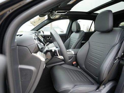 Used 2026 Mercedes-Benz GLC 300 4MATIC image 35