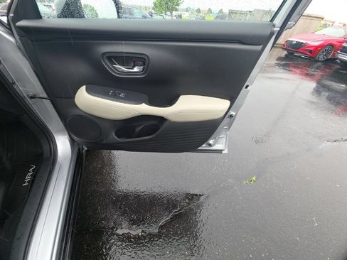 Used 2025 Honda HR-V EX-L image 31