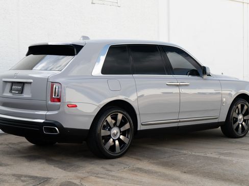 Used 2024 Rolls-Royce Cullinan AWD/4WD image 6