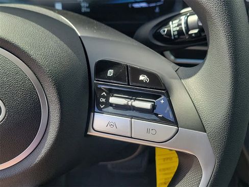 New 2025 Hyundai Elantra SE image 26