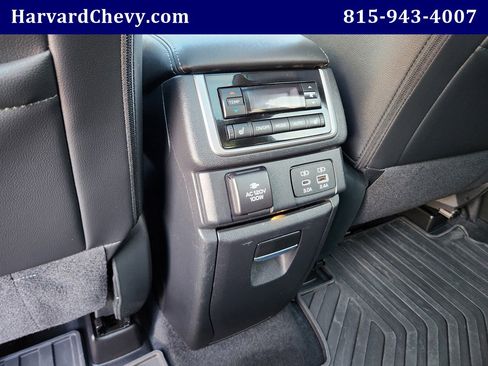 Used 2023 Subaru Ascent Touring image 31