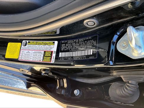 Used 2025 Toyota Camry SE image 37