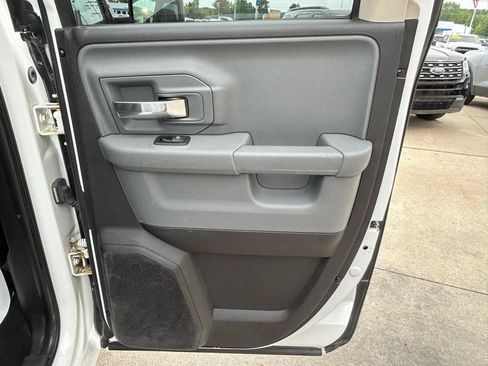 Used 2016 RAM 1500 Classic SLT AWD/4WD image 15
