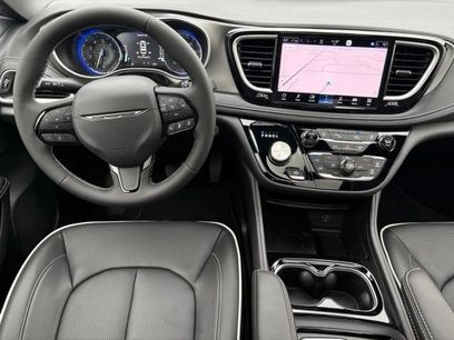 New 2027 Chrysler Pacifica Limited