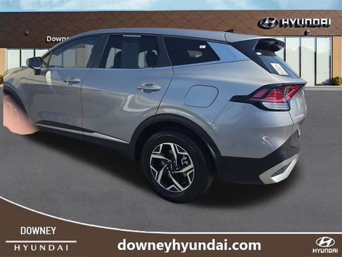 Used 2025 Kia Sportage LX FWD image 3