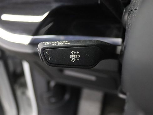 Used 2023 Audi Q3 2.0T Premium image 38