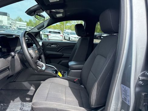 Used 2023 Chevrolet Colorado LT image 9