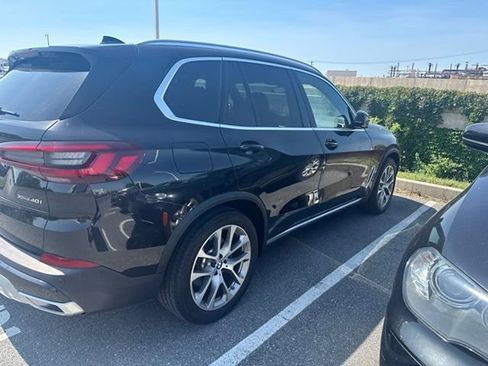Used 2023 BMW X5 xDrive40i w/ Premium Package AWD/4WD image 4