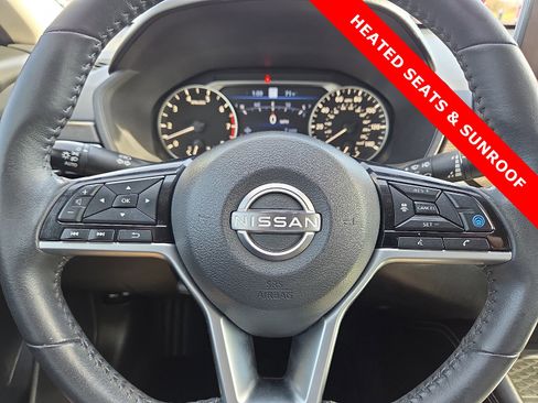 Used 2023 Nissan Altima 2.5 SV w/ SV Premium Package image 24