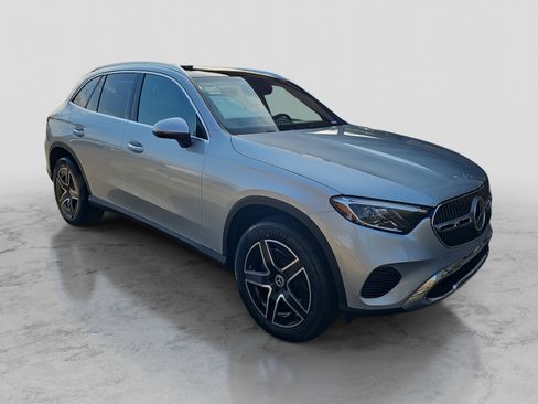 New 2026 Mercedes-Benz GLC 300 image 3