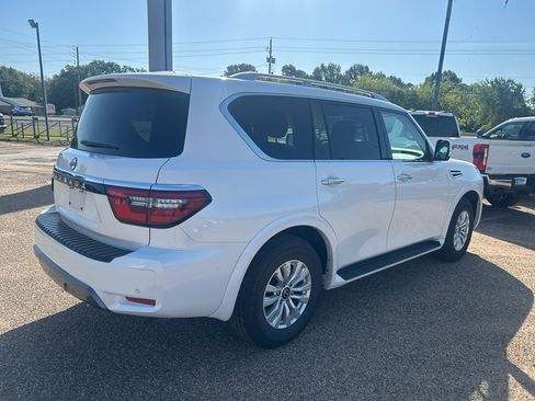 Used 2024 Nissan Armada SV AWD/4WD image 4