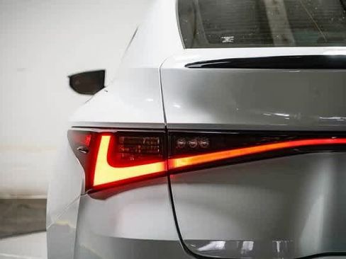 Used 2025 Lexus IS 300 F Sport image 9