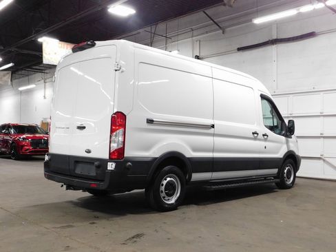 Used 2019 Ford Transit 250 148 Medium Roof image 7