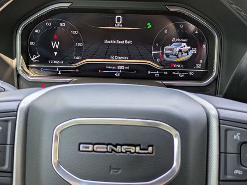 Used 2025 GMC Sierra 2500 Denali w/ Technology Package AWD/4WD image 28