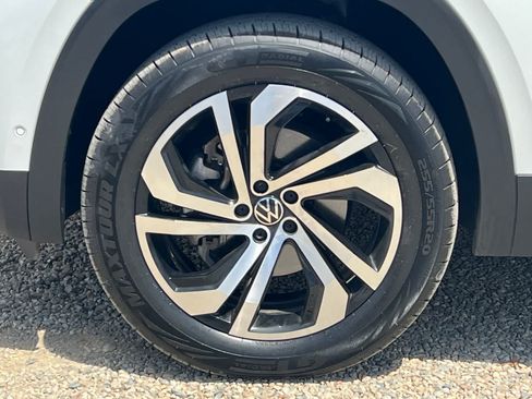 Used 2021 Volkswagen Atlas SEL Premium AWD/4WD image 37