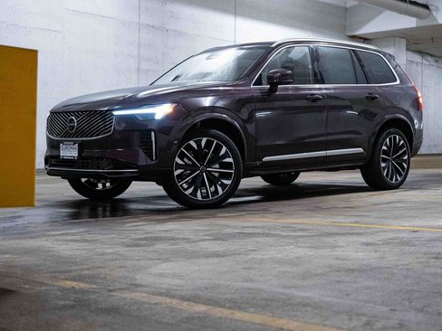 New 2026 Volvo XC90 B5 Plus AWD/4WD image 1