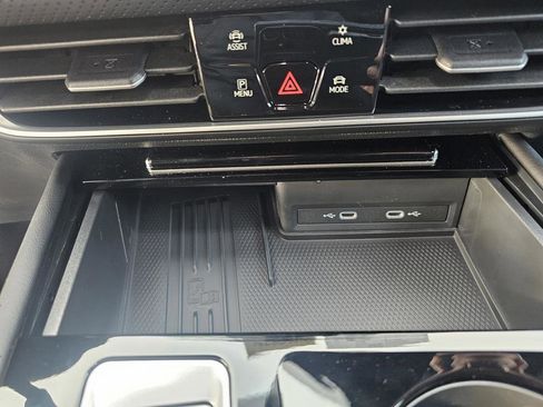 New 2026 Volkswagen Atlas Cross Sport SEL Premium R-Line image 31