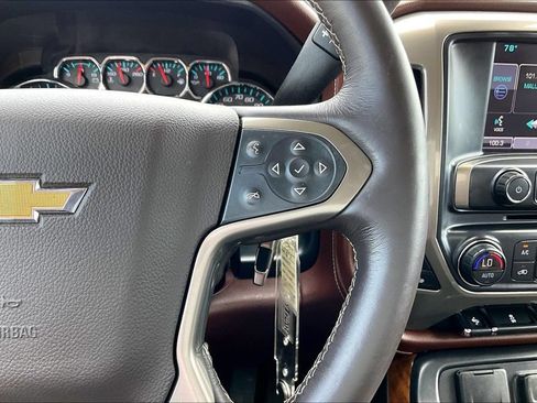 Used 2015 Chevrolet Silverado 1500 High Country w/ High Country Premium Package AWD/4WD image 11