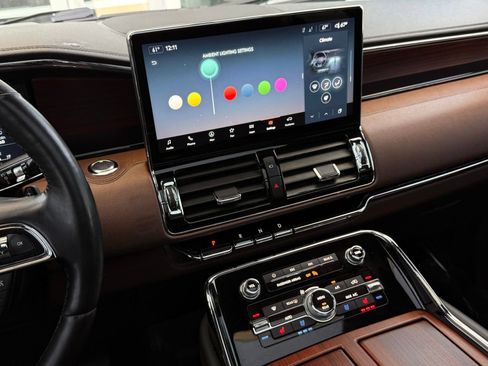 Used 2023 Lincoln Navigator Reserve AWD/4WD image 45