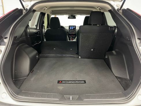 Used 2022 Mitsubishi Eclipse Cross LE image 23