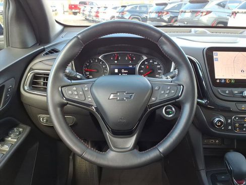 Used 2022 Chevrolet Equinox RS w/ RS Leather Package image 17