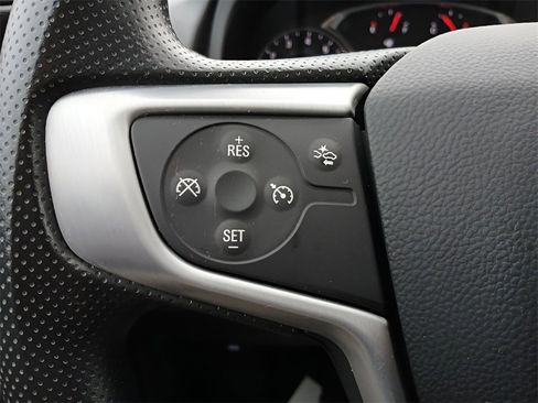 Used 2023 GMC Terrain SLE w/ Driver Convenience Package image 19