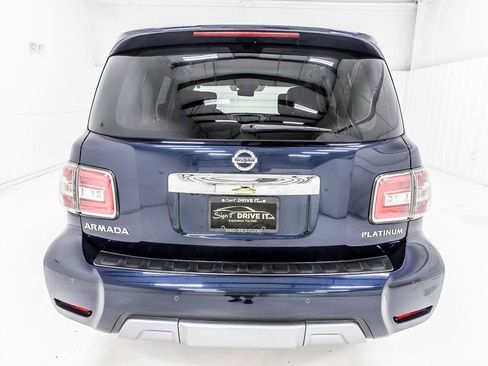 Used 2019 Nissan Armada Platinum w/ Captain's Chairs Package RWD image 5